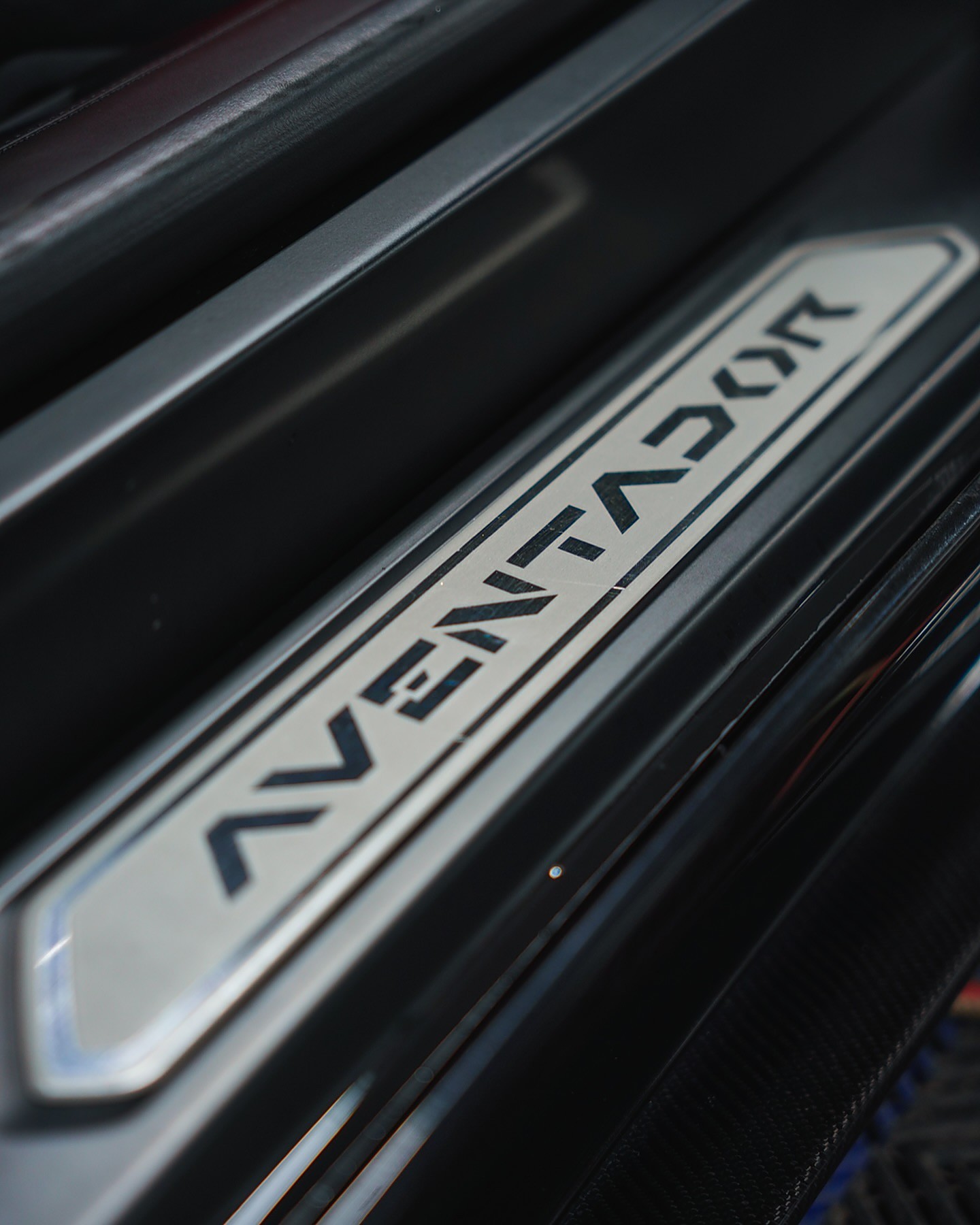 Aventador door sill