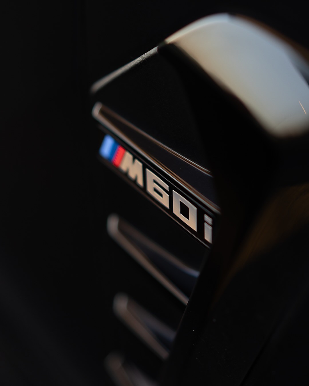 M60i badge on the satin X5